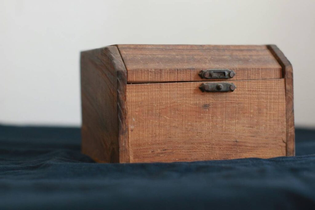 The Ultimate Guide to Gifting a Beard Care Gift Box: Why Your Beard-Loving Friend Will Thank You