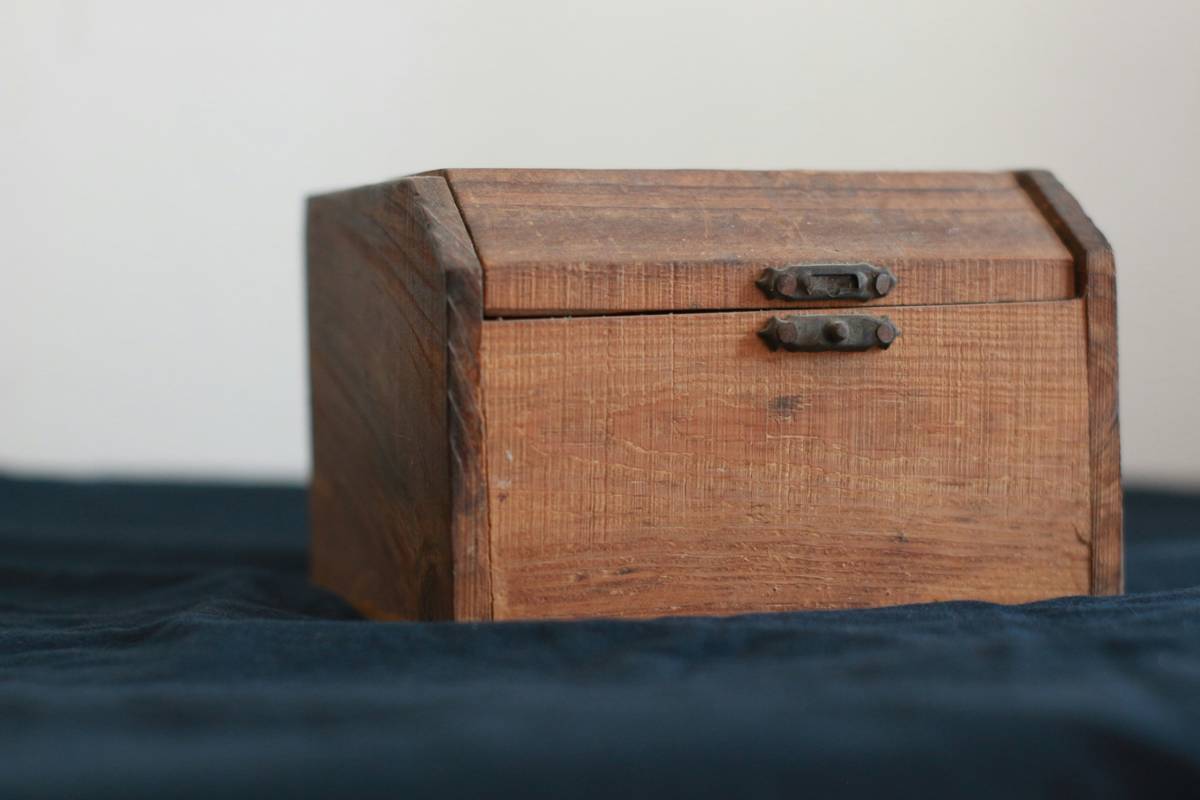 The Ultimate Guide to Gifting a Beard Care Gift Box: Why Your Beard-Loving Friend Will Thank You